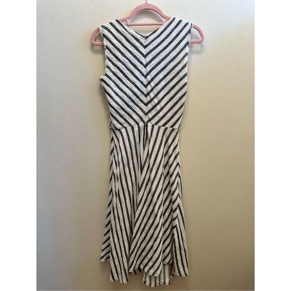 Anthropologie Gray and White Fit and Flare Midi Dress Size Medium - Picture 3 of 3